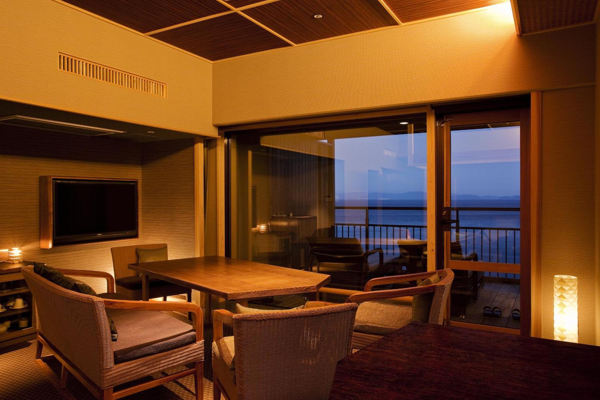 Hotel New Awaji Sumoto Buitenkant foto