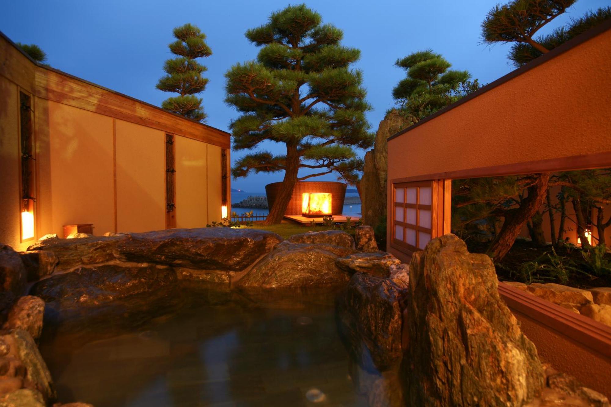 Hotel New Awaji Sumoto Buitenkant foto