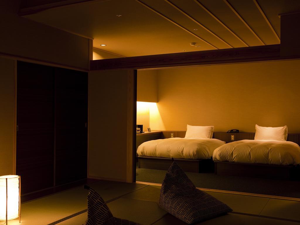 Hotel New Awaji Sumoto Buitenkant foto
